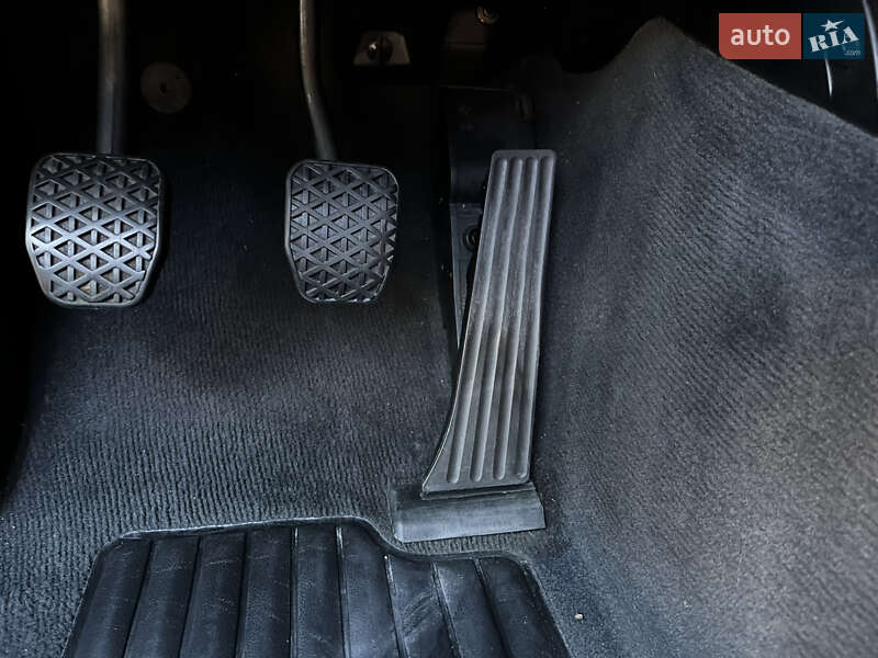 Седан BMW 3 Series 2004 в Ивано-Франковске