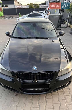 Седан BMW 3 Series 2011 в 