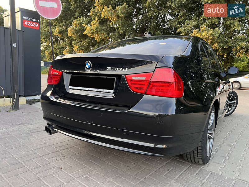 Седан BMW 3 Series 2011 в Броварах