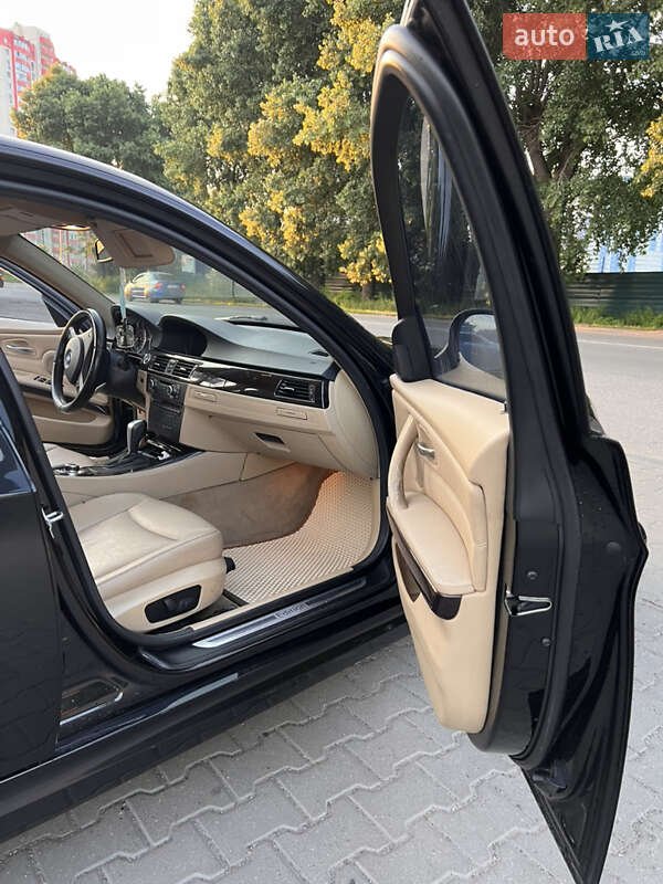 Седан BMW 3 Series 2011 в Броварах