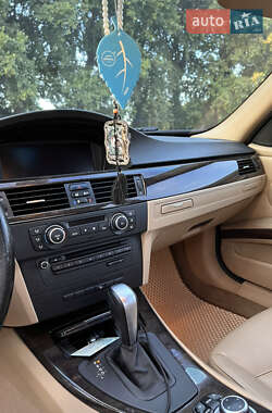 Седан BMW 3 Series 2011 в 