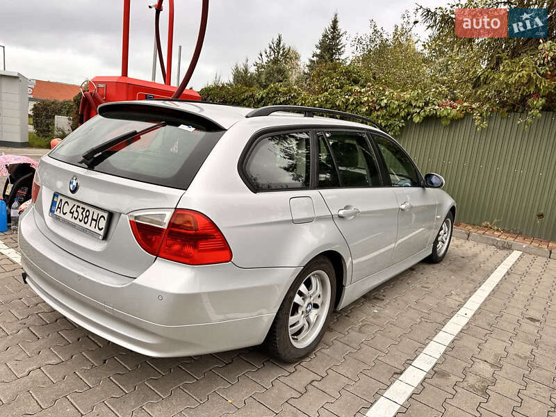 Универсал BMW 3 Series 2006 в Нововолынске