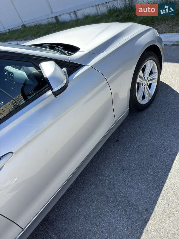 Седан BMW 3 Series 2015 в Львові