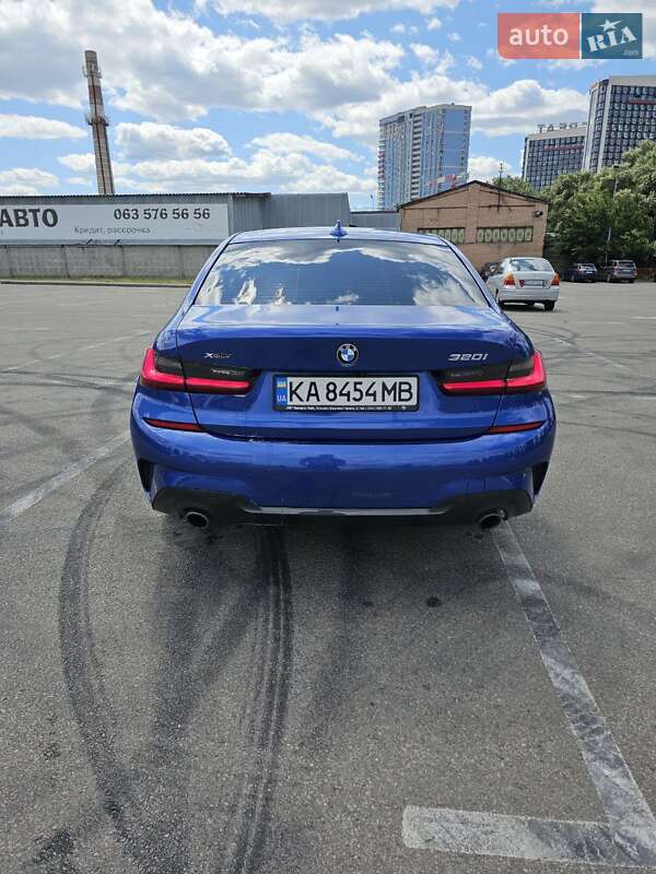 Седан BMW 3 Series 2022 в Києві