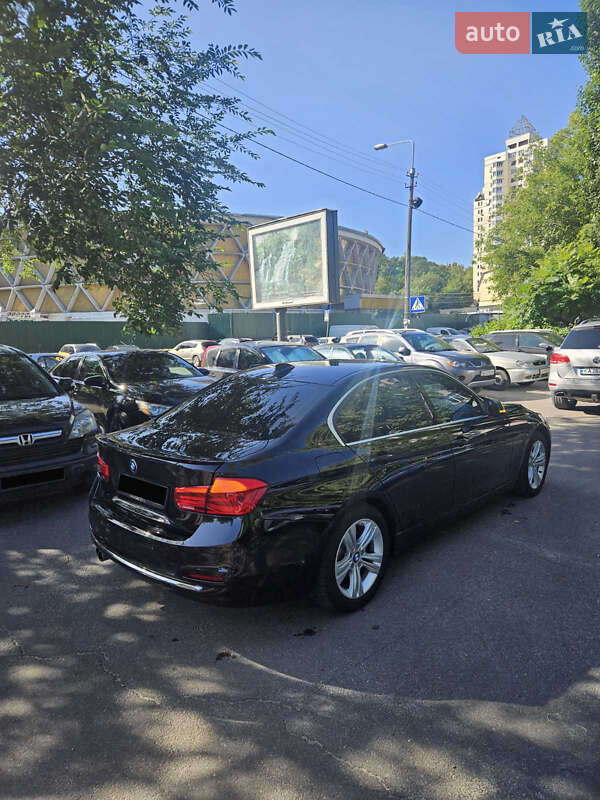 Седан BMW 3 Series 2017 в Києві