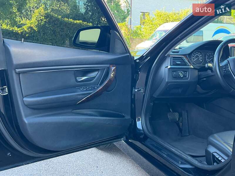 Седан BMW 3 Series 2013 в Житомире