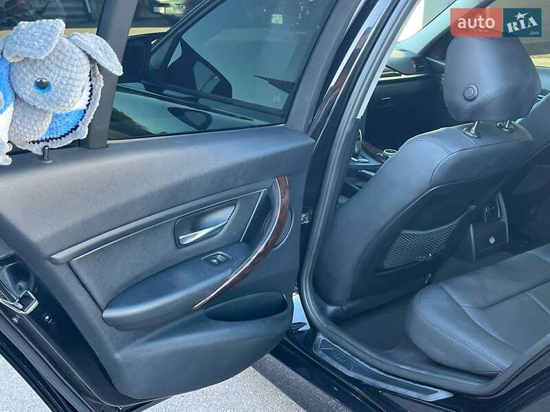 Седан BMW 3 Series 2013 в Житомире