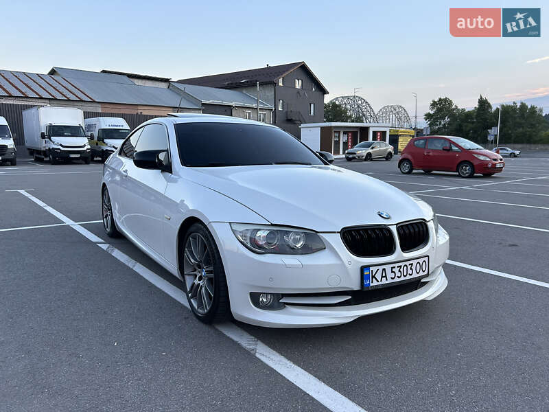 BMW 3 Series 2011