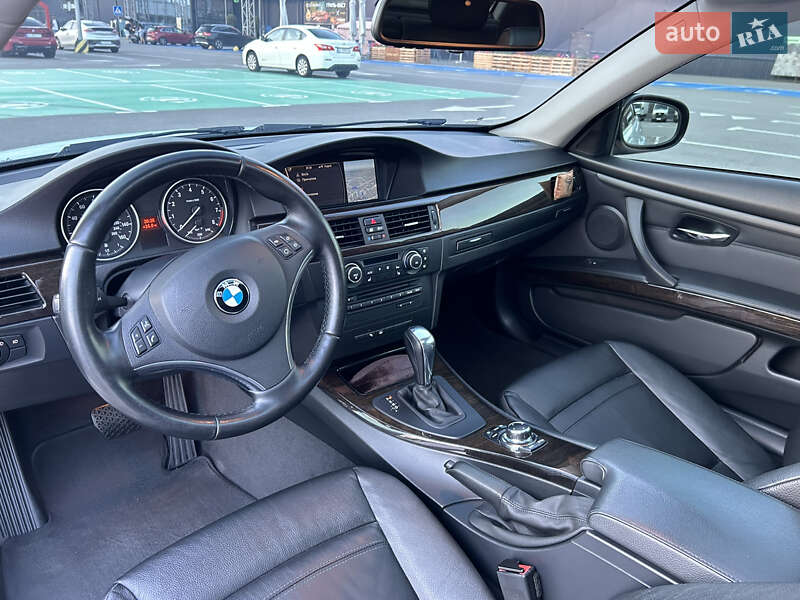 Купе BMW 3 Series 2011 в Киеве фото 11 Купе BMW 3 Series 2011 в Киеве