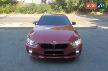 Седан BMW 3 Series 2013 в Кам'янському