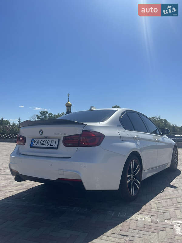 Седан BMW 3 Series 2017 в Харкові