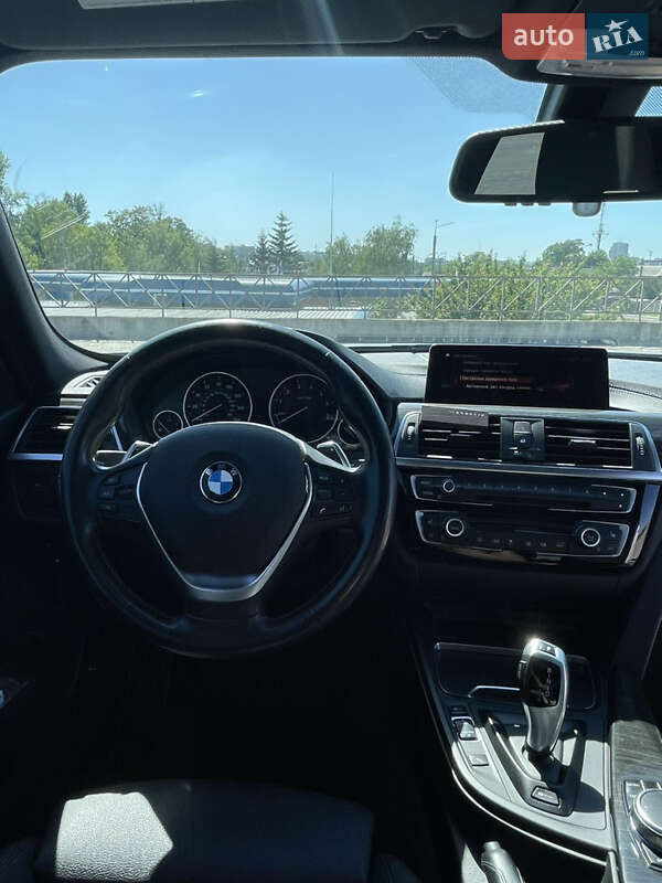 Седан BMW 3 Series 2017 в Харкові