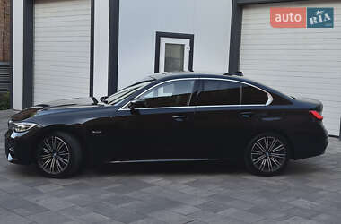 Седан BMW 3 Series 2022 в 
