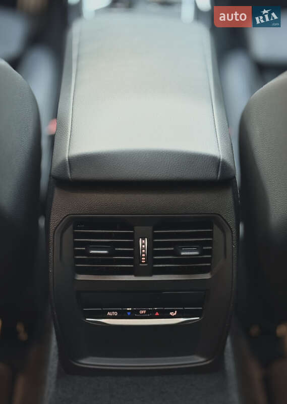 Седан BMW 3 Series 2022 в Білій Церкві