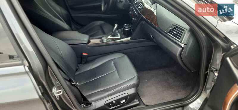 Седан BMW 3 Series 2013 в Виннице