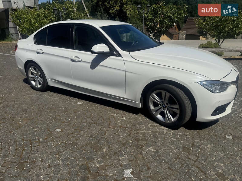 Седан BMW 3 Series 2016 в Старому Самборі