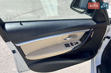 Седан BMW 3 Series 2017 в 