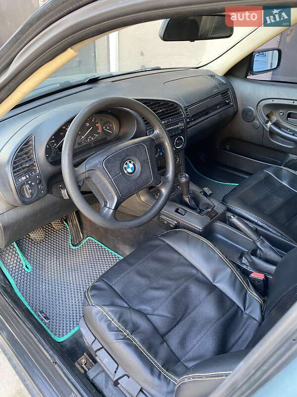 Седан BMW 3 Series 1995 в Ирпене фото 3 Седан BMW 3 Series 1995 в Ирпене