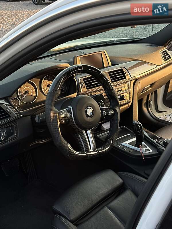 Седан BMW 3 Series 2017 в Киеве