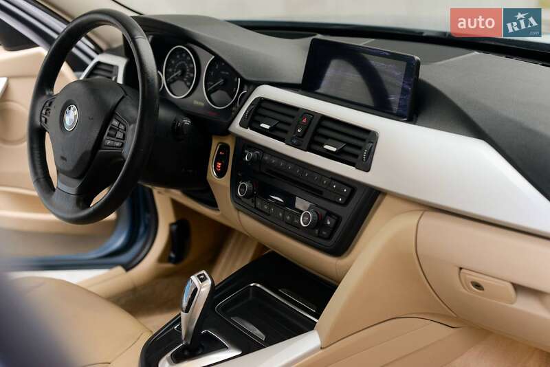 Седан BMW 3 Series 2013 в Житомирі