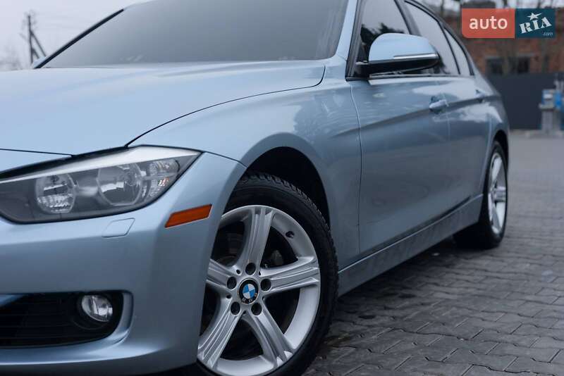 Седан BMW 3 Series 2013 в Житомирі