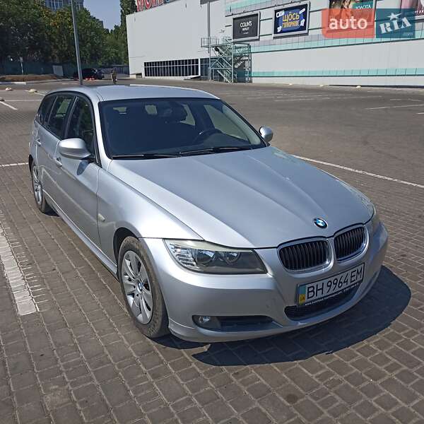 Универсал BMW 3 Series 2010 в Одессе фото 14 Универсал BMW 3 Series 2010 в Одессе