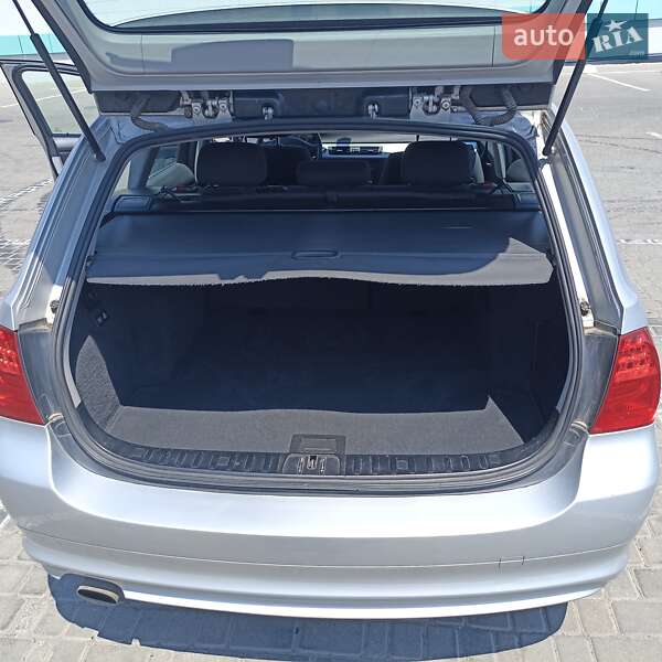 Универсал BMW 3 Series 2010 в Одессе фото 27 Универсал BMW 3 Series 2010 в Одессе