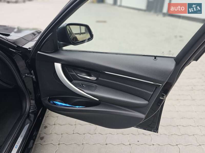 Седан BMW 3 Series 2016 в Хмельницькому