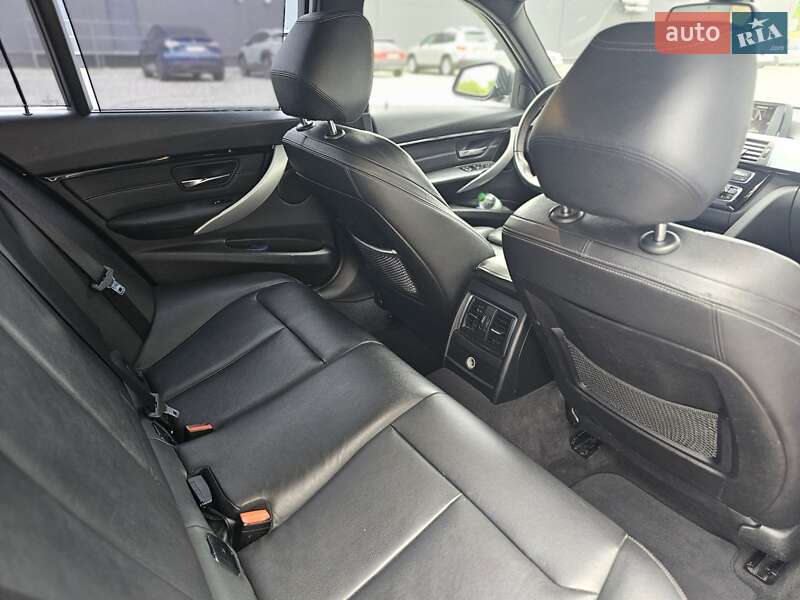 Седан BMW 3 Series 2016 в Хмельницькому