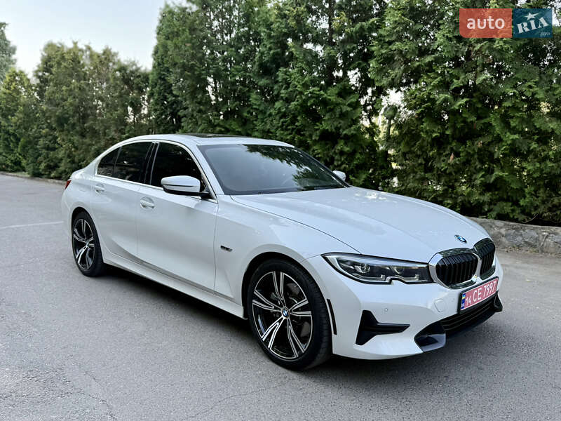 Седан BMW 3 Series 2021 в Кропивницькому