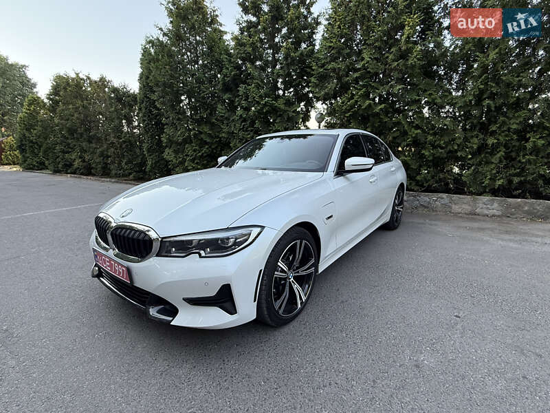 Седан BMW 3 Series 2021 в Кропивницькому