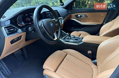 Седан BMW 3 Series 2021 в 