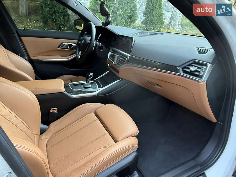 Седан BMW 3 Series 2021 в Кропивницькому