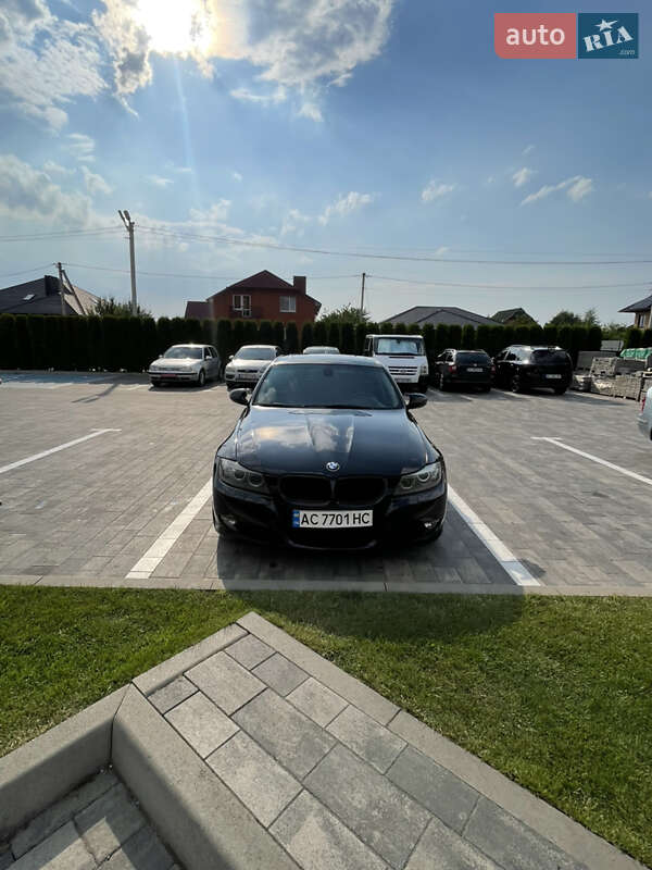 Седан BMW 3 Series 2009 в 