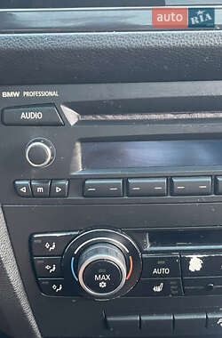 Седан BMW 3 Series 2009 в 