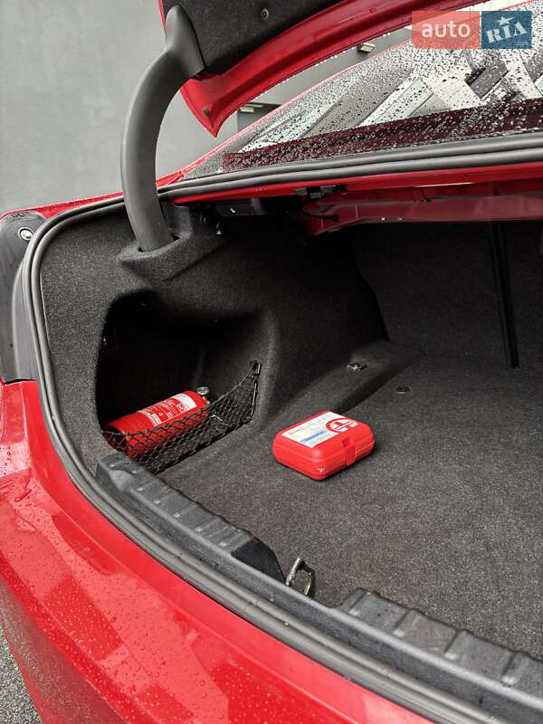 Седан BMW 3 Series 2013 в Киеве