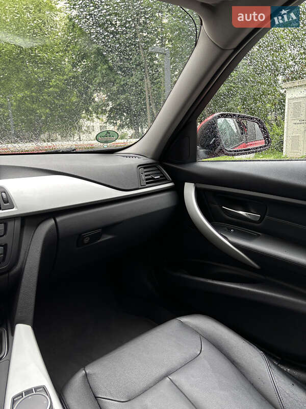 Седан BMW 3 Series 2013 в Киеве