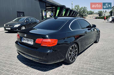 Купе BMW 3 Series 2010 в 