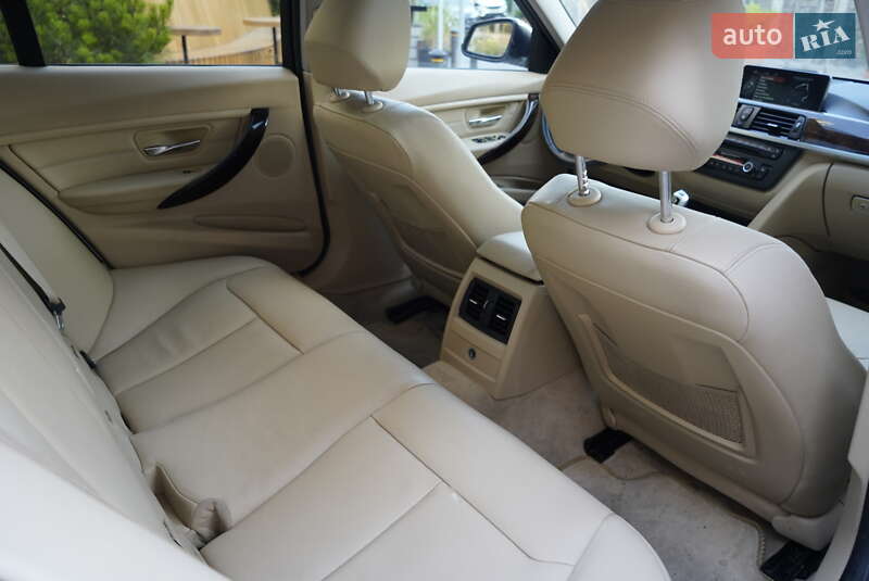 Седан BMW 3 Series 2015 в Білій Церкві