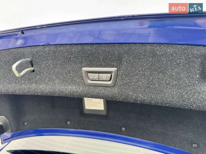 Седан BMW 3 Series 2023 в Рівному