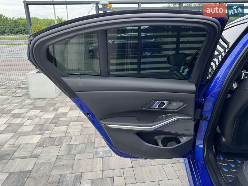 Седан BMW 3 Series 2023 в Рівному