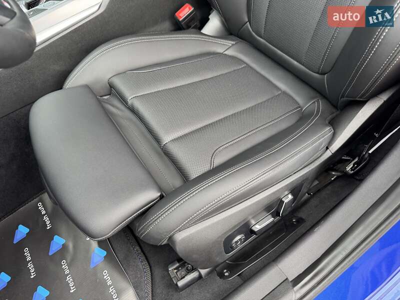 Седан BMW 3 Series 2023 в Рівному