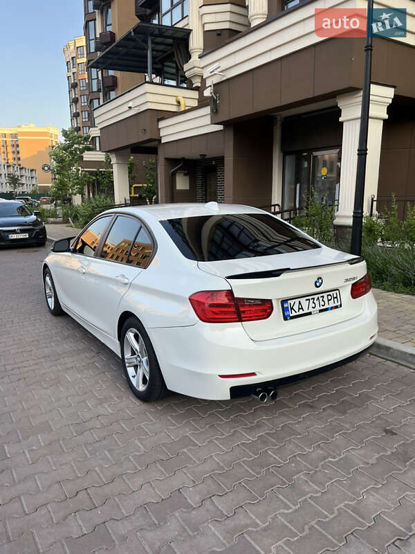 Седан BMW 3 Series 2014 в Києві