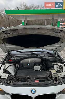 Седан BMW 3 Series 2015 в 