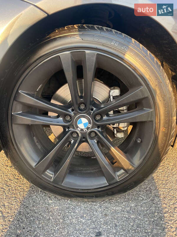 Седан BMW 3 Series 2012 в Безлюдівці