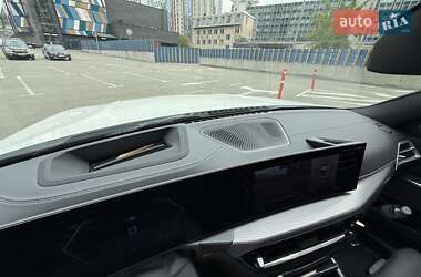 Седан BMW 3 Series 2024 в 