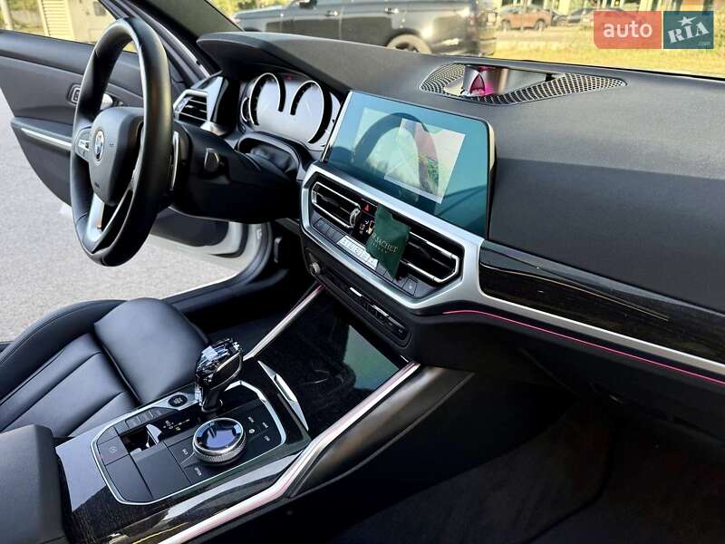 Седан BMW 3 Series 2019 в Дніпрі