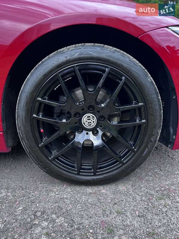 Седан BMW 3 Series 2017 в Києві фото 26 Седан BMW 3 Series 2017 в Києві