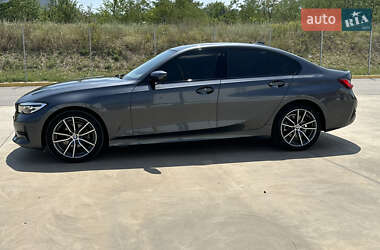 Седан BMW 3 Series 2022 в Запоріжжі