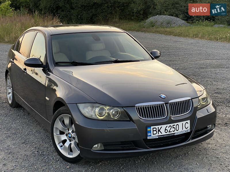BMW 3 Series 2004